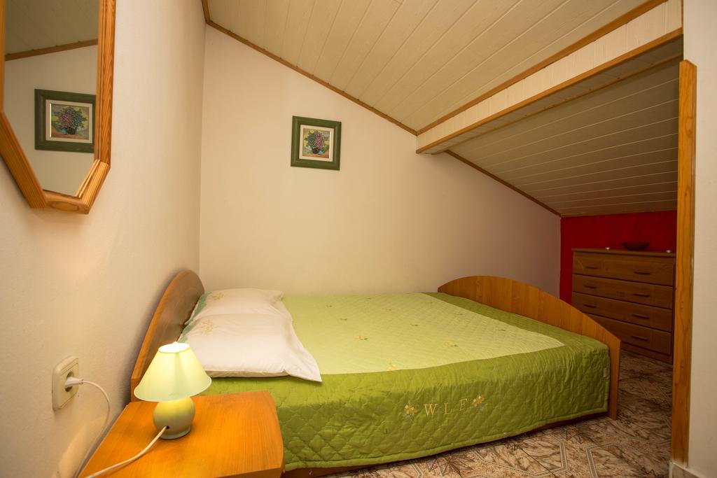 Apartments Nela Pula Zewnętrze zdjęcie