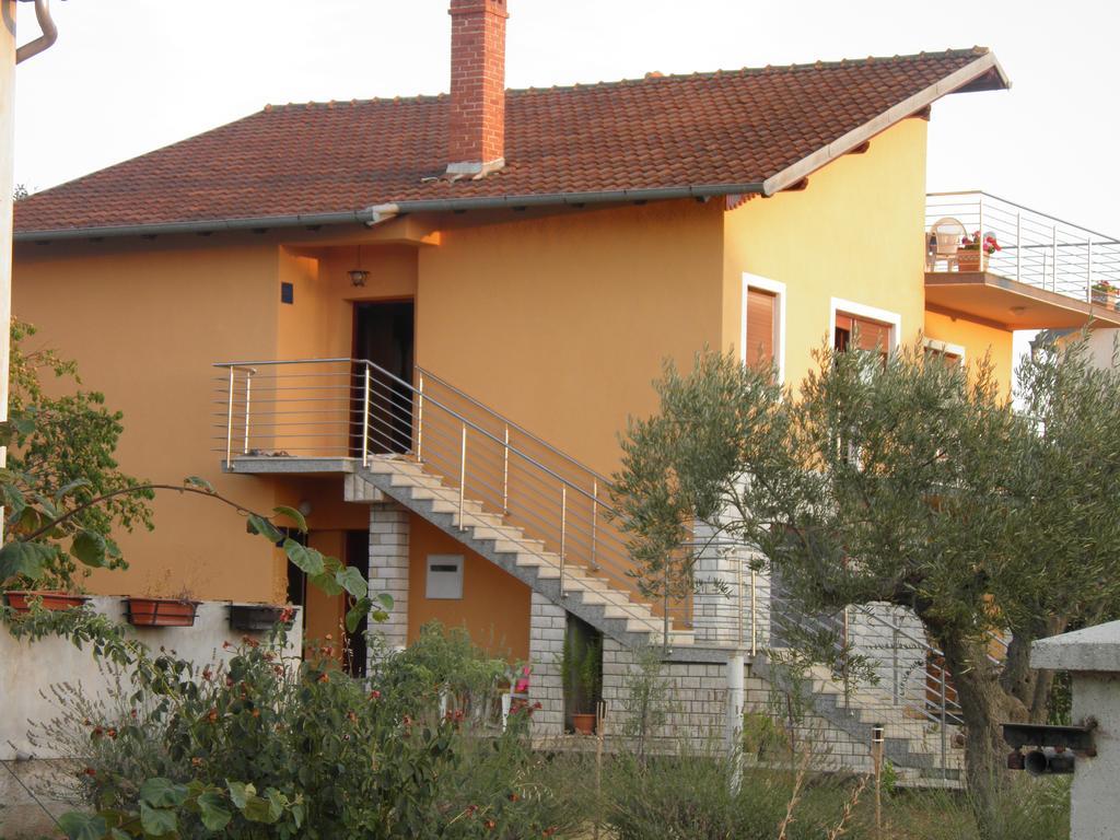 Apartments Nela Pula Zewnętrze zdjęcie