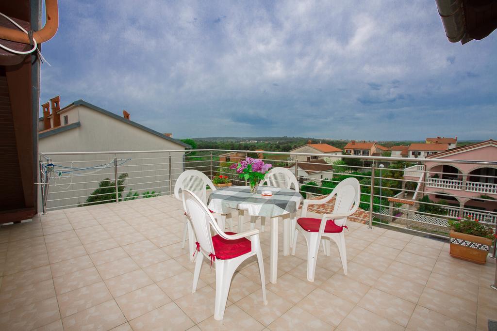 Apartments Nela Pula Zewnętrze zdjęcie